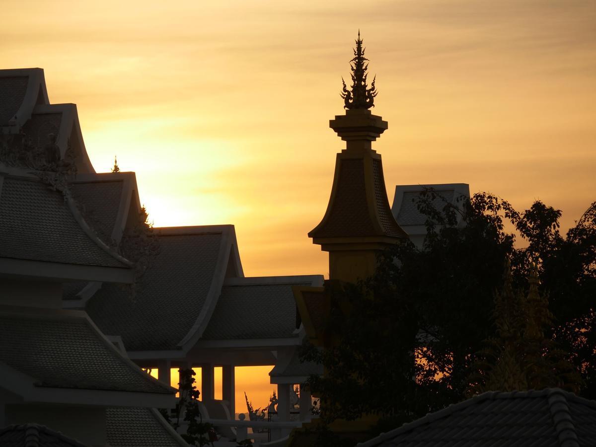 Reun Pon Aek Hotel Chiang Rai Exterior photo